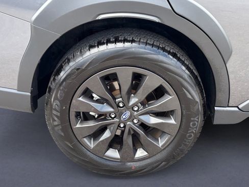 Used 2025 Subaru Outback Onyx Edition AWD/4WD image 9