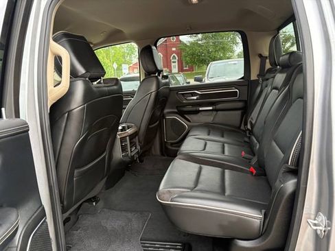 Used 2019 RAM 1500 Laramie AWD/4WD image 20