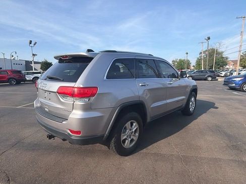 Used 2014 Jeep Grand Cherokee Laredo w/ Quick Order Package 23E AWD/4WD image 3