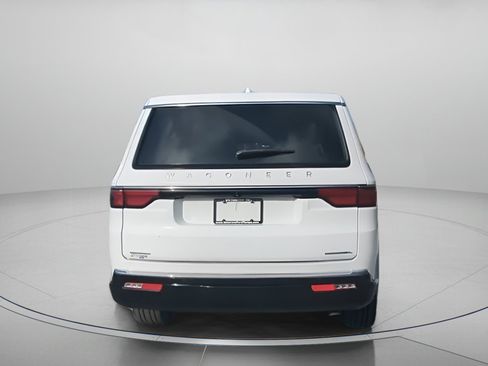 Used 2023 Jeep Wagoneer L Series III w/ Preferred Equipment Group image 24