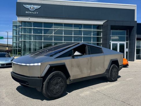 Used 2024 Tesla Cybertruck AWD Crew Cab image 1