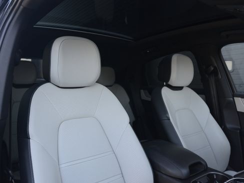 Certified 2024 Porsche Cayenne GTS AWD/4WD image 26
