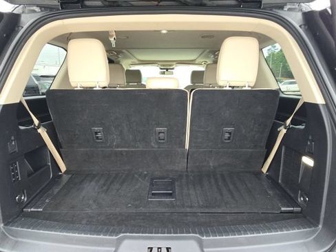 Used 2023 Ford Expedition Platinum RWD image 14