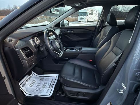 Used 2022 Nissan Rogue SL w/ SL Premium Package image 25