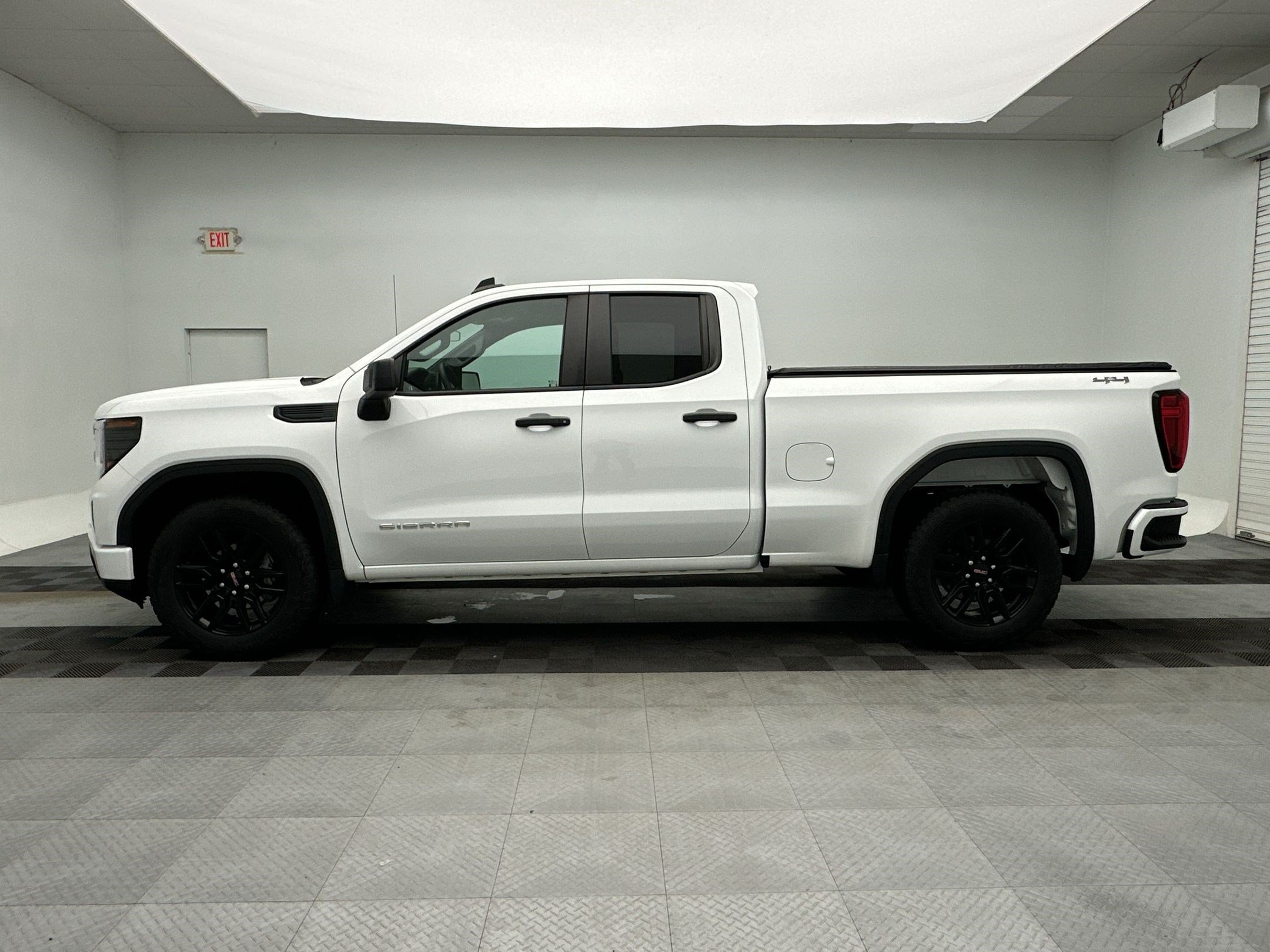 Certified 2023 GMC Sierra 1500 Pro w/ Graphite Edition AWD/4WD image 2