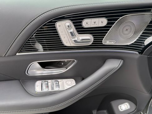 New 2026 Mercedes-Benz Maybach GLS 600 4MATIC image 10