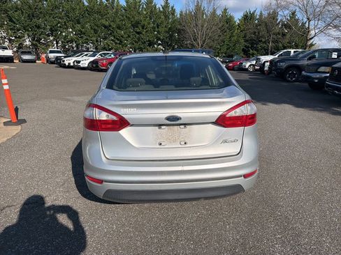 Used 2014 Ford Fiesta S image 4
