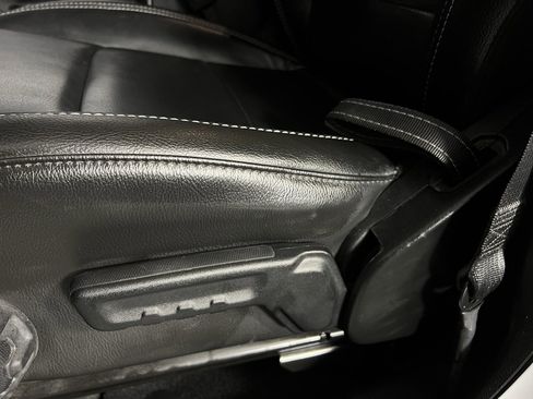 Used 2023 Jeep Wrangler Unlimited Sahara image 22