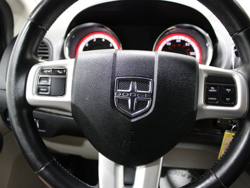 Used 2017 Dodge Grand Caravan SE w/ Power Window Group FWD image 8
