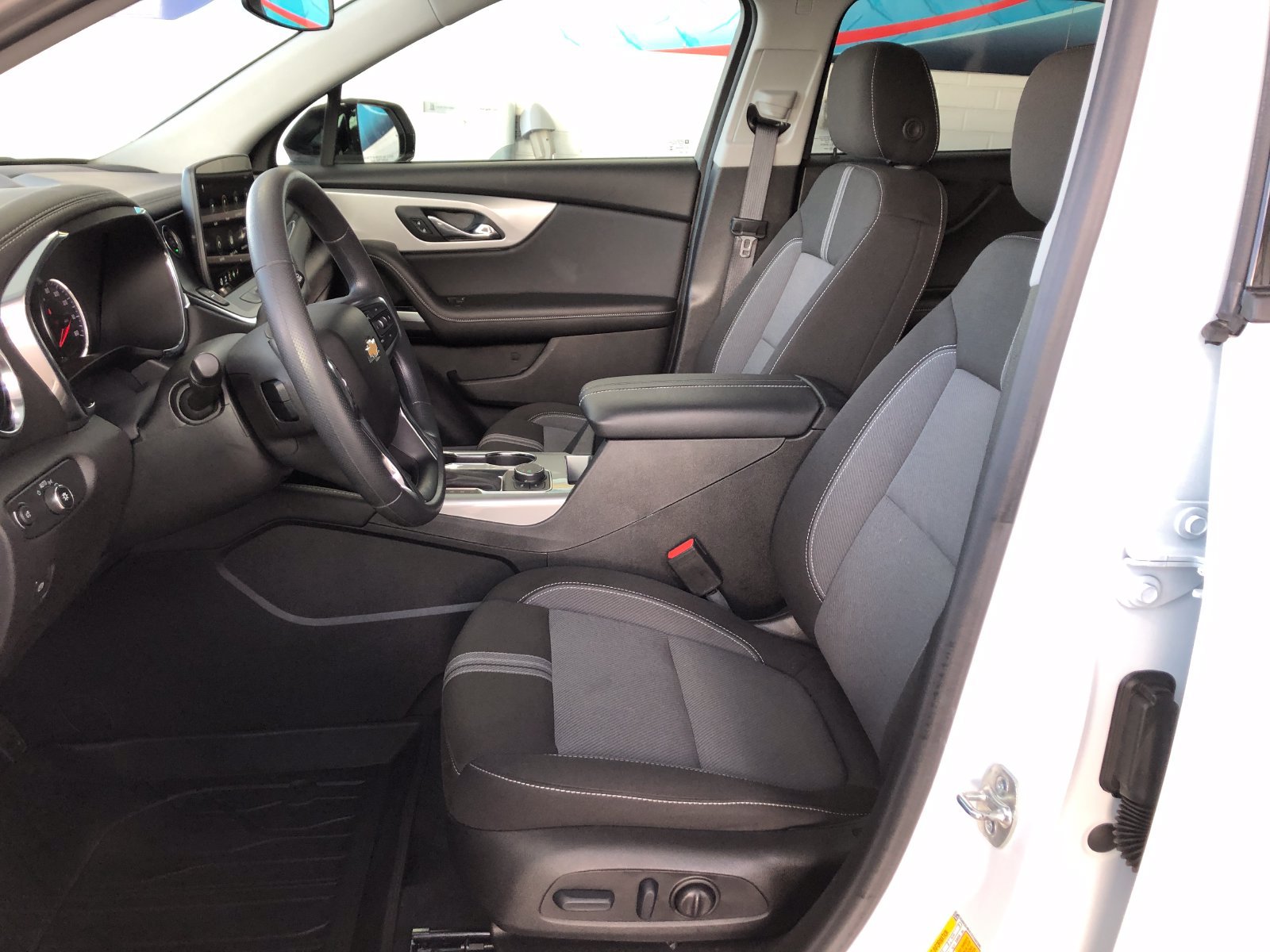 Used 2025 Chevrolet Blazer LT w/ Midnight/Sport Edition AWD/4WD image 20