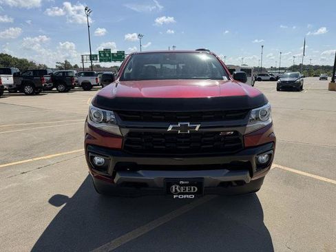 Used 2021 Chevrolet Colorado Z71 w/ Safety Package AWD/4WD image 3