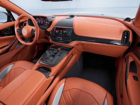 New 2026 Aston Martin DBX S AWD/4WD image 9