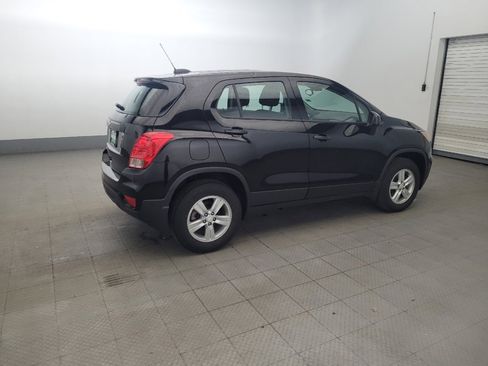 Used 2019 Chevrolet Trax LS w/ LPO, Protection Package AWD/4WD image 10