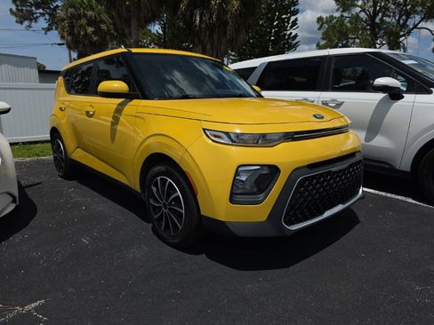 Used 2020 Kia Soul LX FWD image 1