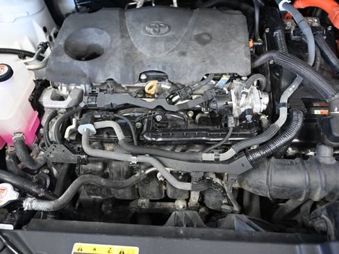 Used 2023 Toyota Sienna LE AWD/4WD image 33