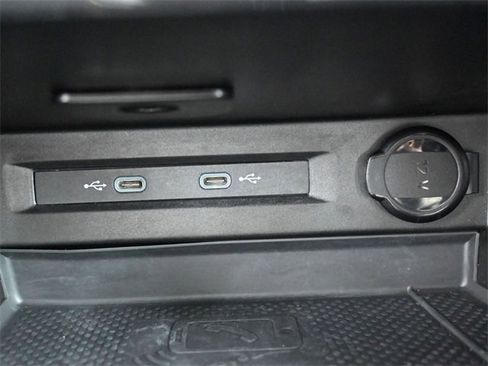 Used 2024 Volkswagen Tiguan SE R-Line image 23