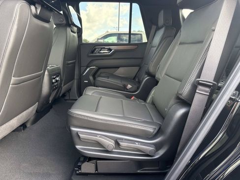 New 2026 GMC Yukon Denali w/ Denali Reserve Package AWD/4WD image 12