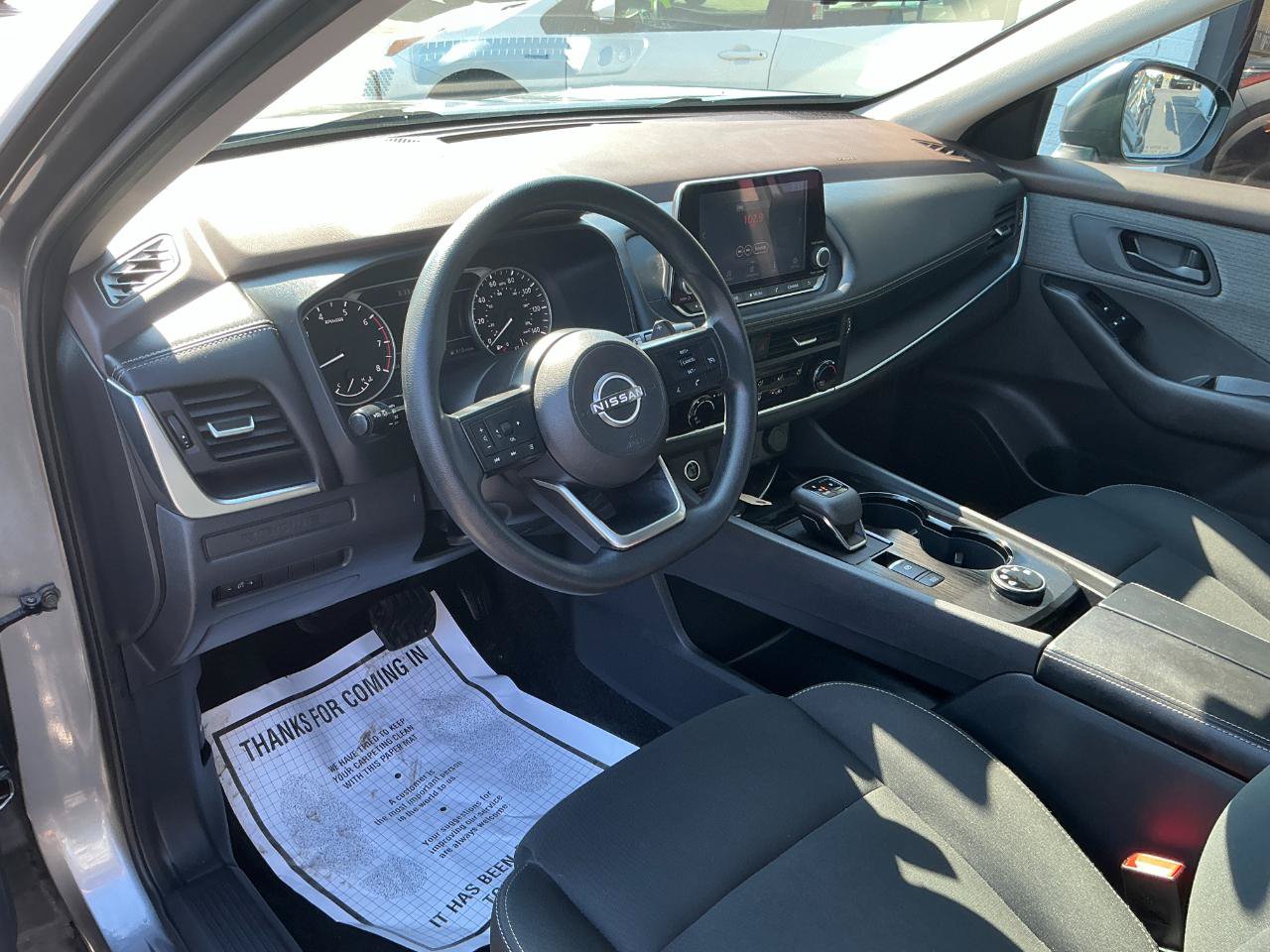 Used 2023 Nissan Rogue S AWD/4WD image 9
