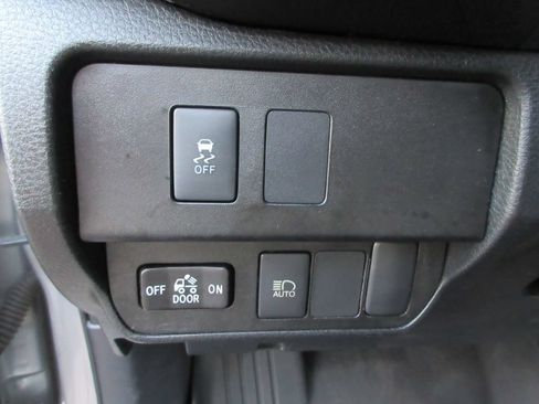 Used 2020 Toyota Tacoma SR AWD/4WD image 24