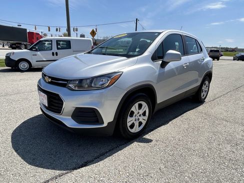 Used 2017 Chevrolet Trax LS FWD image 7