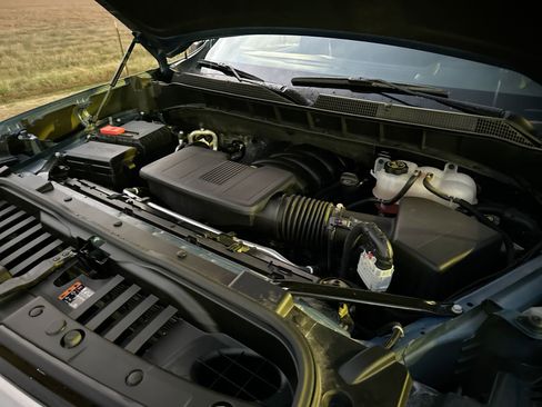 Used 2024 Chevrolet Silverado 1500 High Country w/ Technology Package image 24