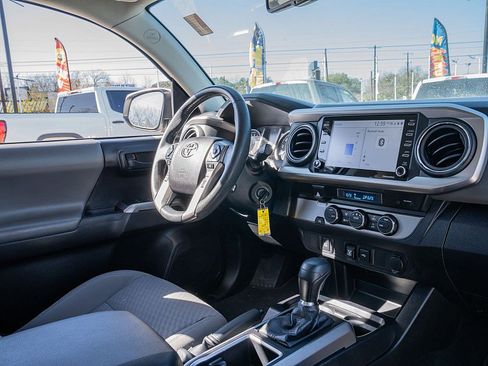 Used 2022 Toyota Tacoma SR5 image 19