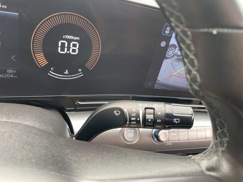 Certified 2024 Hyundai Kona SEL AWD/4WD image 29