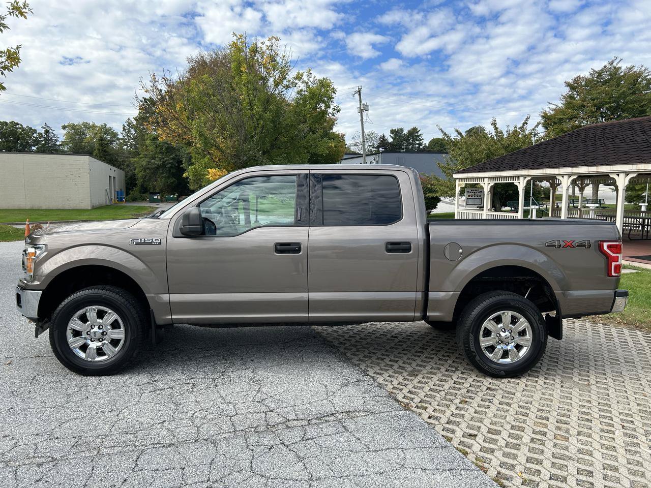 Used 2018 Ford F150 XLT AWD/4WD image 8