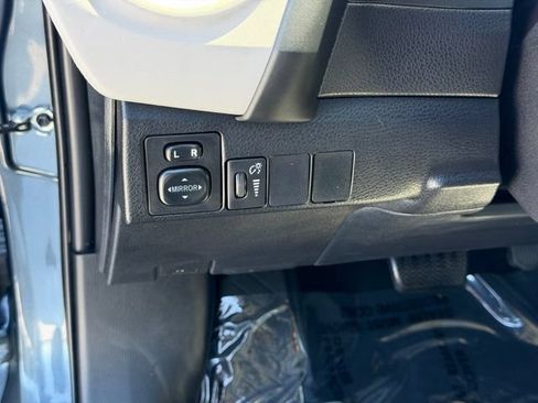 Used 2017 Toyota Corolla LE FWD image 20