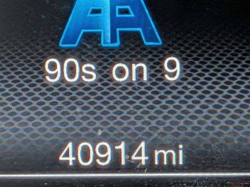 Used 2023 Jeep Renegade Limited w/ Limited Elite Group image 19