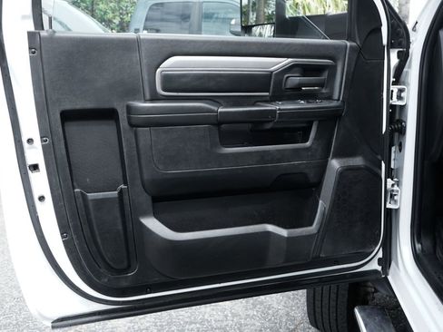 Used 2021 RAM 4500 Tradesman RWD image 17