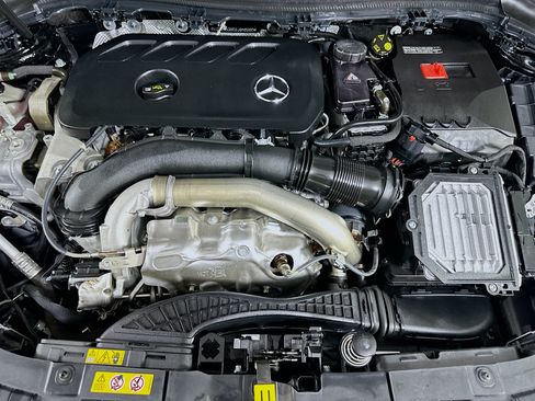 Used 2025 Mercedes-Benz GLA 250 image 32