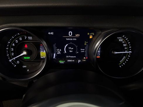 Used 2023 Jeep Wrangler Unlimited Sahara AWD/4WD image 17