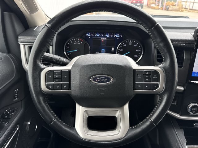 Used 2024 Ford Expedition XLT RWD image 13