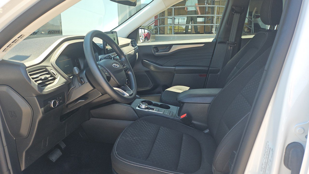 Used 2025 Ford Escape Active FWD image 10