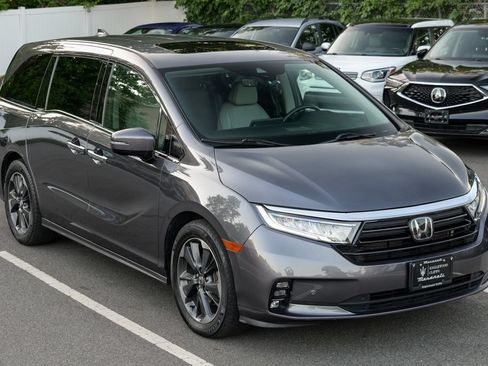Used 2023 Honda Odyssey Elite image 9