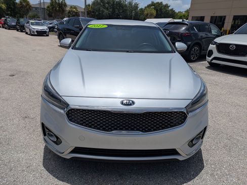 Used 2017 Kia Cadenza Premium FWD image 3