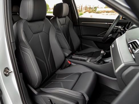 New 2025 Audi Q3 2.0T Premium image 25