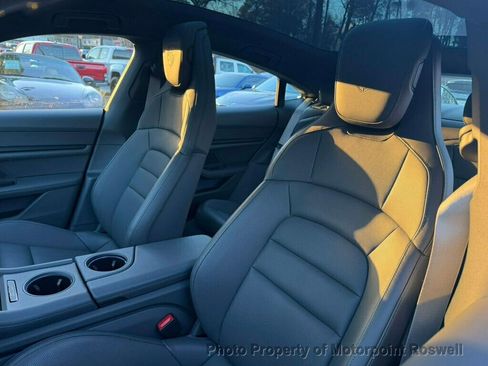 Used 2024 Porsche Taycan image 2