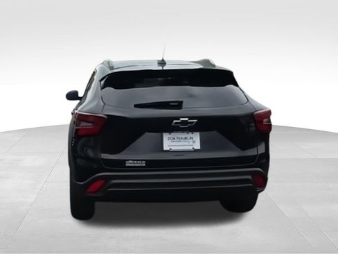 New 2026 Chevrolet Trax LT w/ Driver Confidence Package FWD image 7