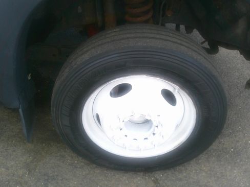 Used 2012 Ford F550 2WD Regular Cab Super Duty w/ Payload Upgrade Pkg image 33