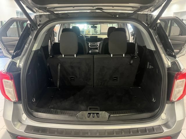 Used 2024 Ford Explorer XLT RWD image 10