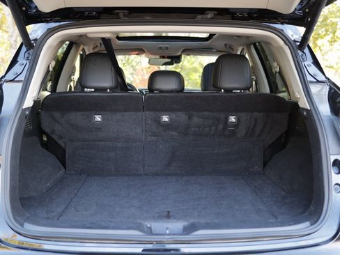 Used 2024 Nissan Murano SV image 28