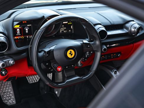 Used 2019 Ferrari 812 Superfast RWD image 27