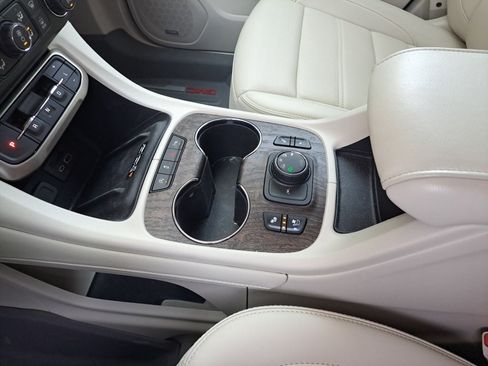 Used 2021 GMC Acadia Denali w/ Denali Ultimate Package AWD/4WD image 28