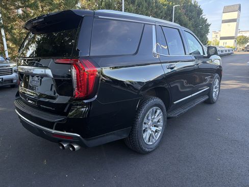 Used 2024 GMC Yukon Denali AWD/4WD image 10