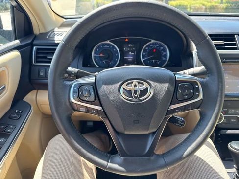 Used 2017 Toyota Camry XLE w/ Advanced Technology Package FWD image 15