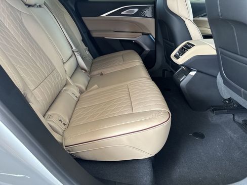 New 2026 Cadillac Lyriq Signature Sport w/ Nappa Leather Package RWD image 31