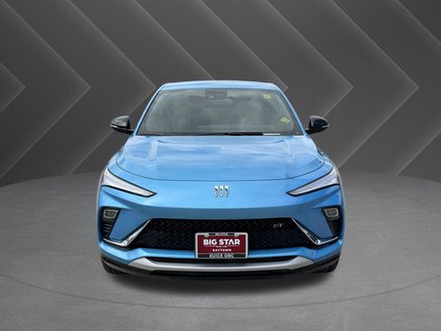 Used 2025 Buick Envista Sport Touring w/ Convenience I Package FWD image 3