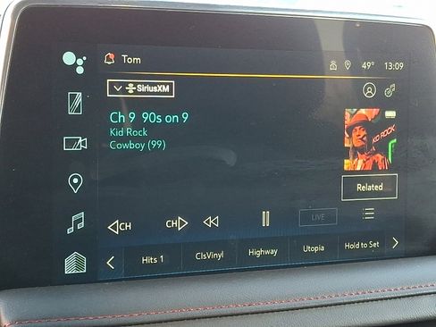 Used 2022 Chevrolet Suburban RST w/ Luxury Package image 18